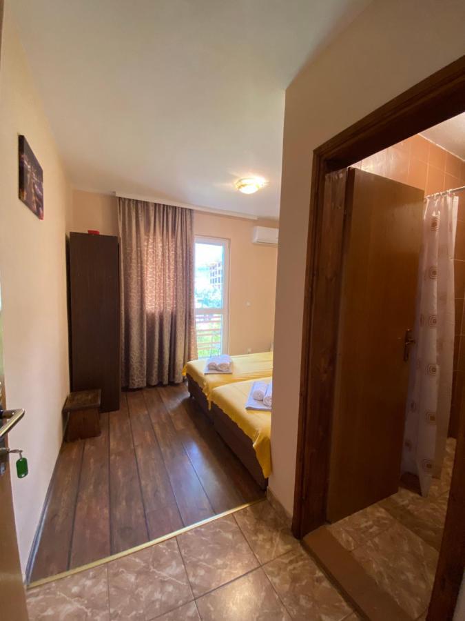 Apartments And Rooms Grande Casa Bar Bagian luar foto