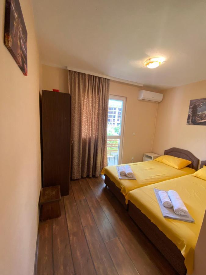 Apartments And Rooms Grande Casa Bar Bagian luar foto